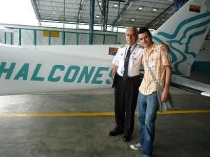 Ya sabemos en qué anda Santiago en sus tiempos libres.