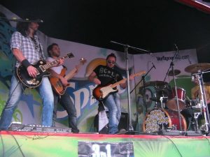 #Rockamolke de Radioacktiva con Las Pirañas Amazónicas