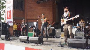 Doctor Krapula presente en el #JingleBellRock