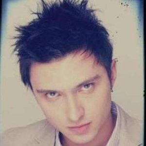 Radioacktiva, el planeta rock le desea un ¡Feliz Cumpleaños Diego Saenz!