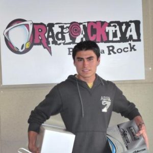 Juanita fue la encargada de entregarle los premios, a este oyente del Planeta Rock.