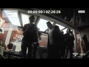 Thumbnail vídeo youtube: Santiago Rendón da un mensaje con la mandíbula a un oyente