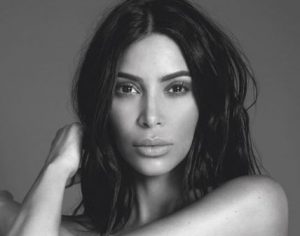 ¡Mamacita! Kim Kardashian puso a todos a pasar saliva con un diminuto bikini