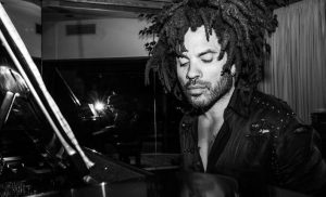 Lenny Kravitz hizo público su número personal y enloqueció a sus fans