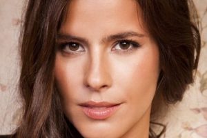 Zharick León publica fotos en bikini y deja ver que no le pasan los