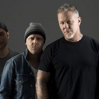Metallica anuncia concierto acústico para ayudar a sus fanáticos