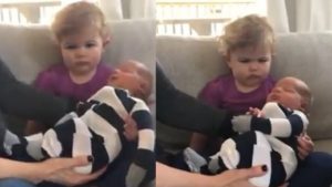 Pequeña-enojada-678x381