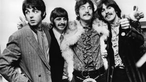 The Beatles – Ya que Paul McCartney estaría en el evento, Bob Galdrof trató de reunir a la banda junto al hijo de John Lennon, Julian, sin embargo, ni George Harrison ni Ringo Star mostraron interés.