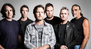 PEARL JAM - Siete años han pasado desde el último trabajo de Pearl Jam. Durante una entrevista el guitarrista Mike McCeady confesó: "Estamos trabajando a nuestro propio ritmo y haciendo algo de música en este momento, y es genial y diferente y estoy entusiasmado". La banda saldrá de gira este año.