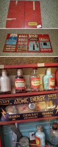 Encontré este juego de química para niños de los años 40, que tiene uranio radioactivo.