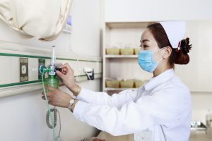 Delivery of oxygen in the hospital