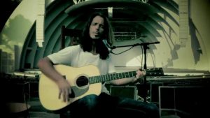 Familia de Chris Cornell publica álbum inédito del cantante