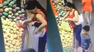 lady-rata-video-mujer-roba-dinero-a-nino-mercado-de-apatzingan-michoacan