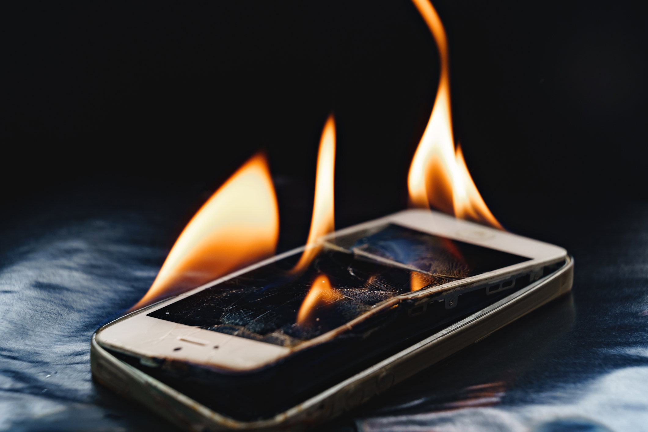 celular quemado