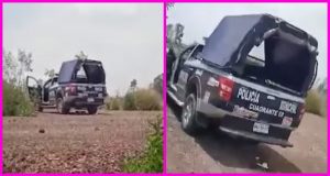 Policías teniendo relaciones