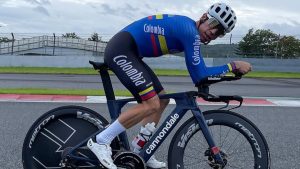 Rigoberto Urán bromeó con su llegada