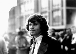 se cumplen 50 años de la muerte del legendario Jim Morrison