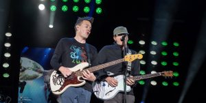 Mark Hoppus habla de su estado de salud y Tom DeLonge reacciona