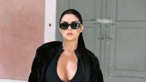 Demi Rose presume sus curvas en el mar