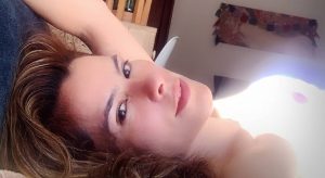 Zharick León abrió el baúl de los recuerdos con tremenda foto sin ropa