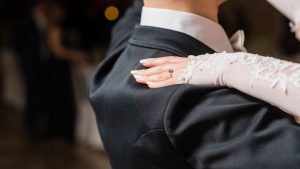 Detienen a novio en plena boda por no pagar una pensión alimentaria