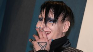 Revelan cómo eran los maltratos que Marilyn Manson hacía en contra de sus parejas