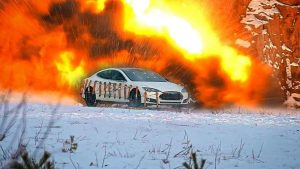 En lugar de comprarle el repuesto, hombre prefirió explotar su carro con dinamita