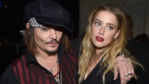 Johnny Depp tiene permiso para revisar el celular de Amber Heard