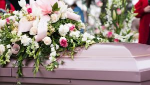 La historia del cuerpo que sacaron de un ataúd para pasearlo en moto