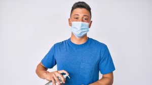 Personas con mascarillas son más atractivas según estudio - Getty Images