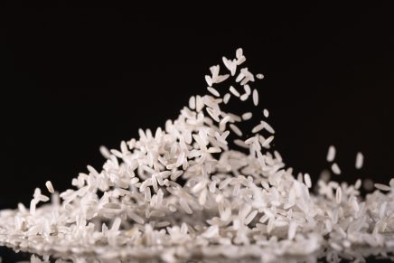 Anciana arrestada por robar tres libras de arroz