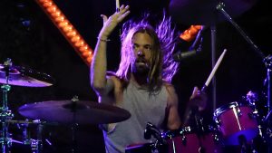 Taylor Hawkins baterista 25032022