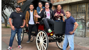 Alejandro Riaño presentó el primer carruaje eléctrico para el turismo en Cartagena