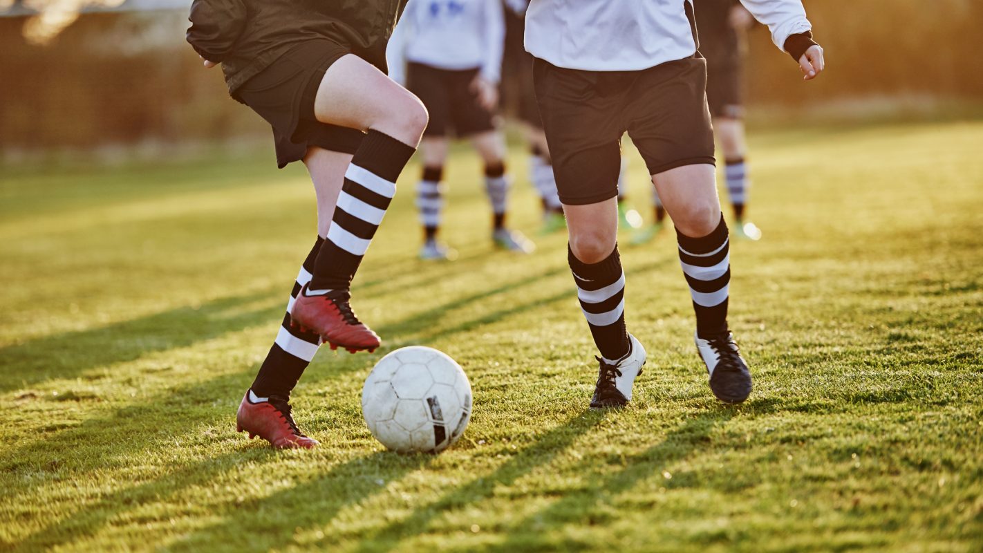 Polémica por futbolistas que tuvieron relaciones sexuales en un bar