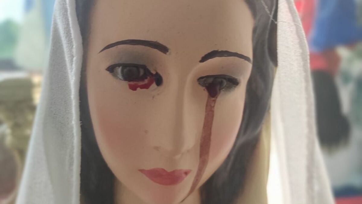 virgen llora sangre