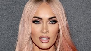 Megan Fox se disfrazó de Pamela Anderson y revivió toda la sensualidad de los 90’s