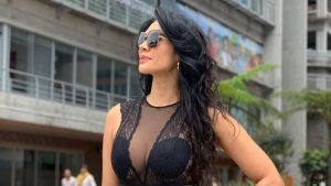 ¡No apto para cardiacos! La ‘pupuchurra’ posó con un bikini que le tapó muy poco