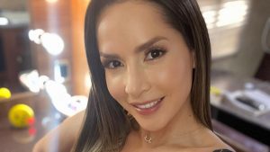 Carmen Villalobos calentó el panorama con tentadoras fotos en la playa