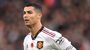 En medio de la polémica, Cristiano Ronaldo abandona el Manchester United