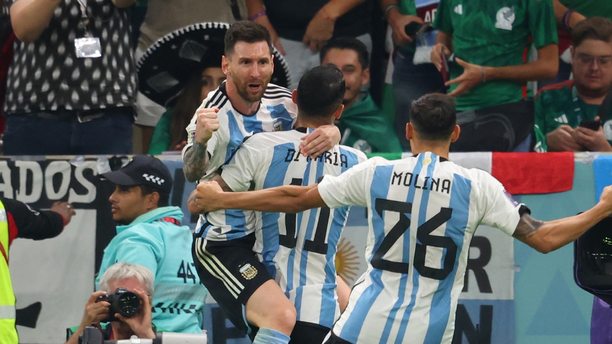 La pelota siempre a él: Messi marca golazo ante México en Qatar 2022