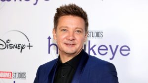 Estas son las graves lesiones por las que Jeremy Renner continúa en UCI