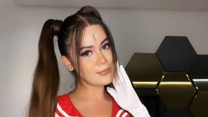 Cintia Cossio presume foto de cómo se veía hace años; tenía tremenda cinturita