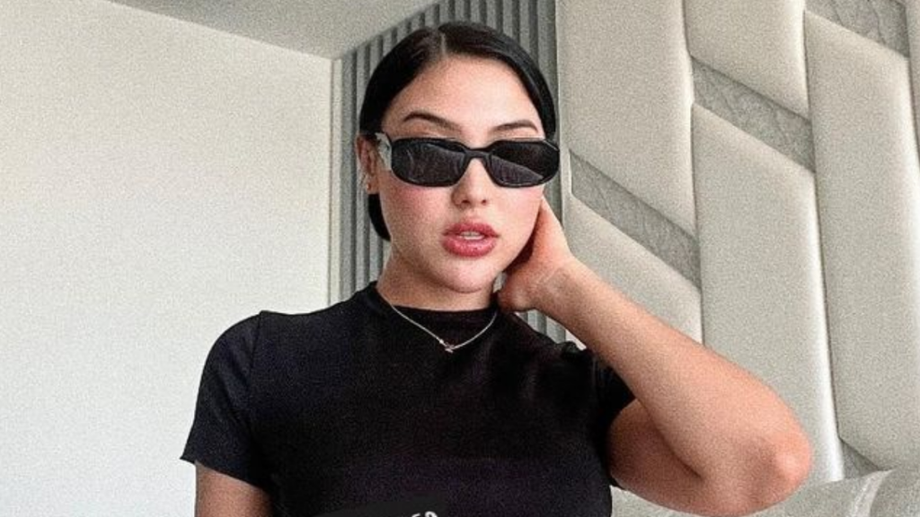 Aida Victoria encendió las redes con fotos en tanga