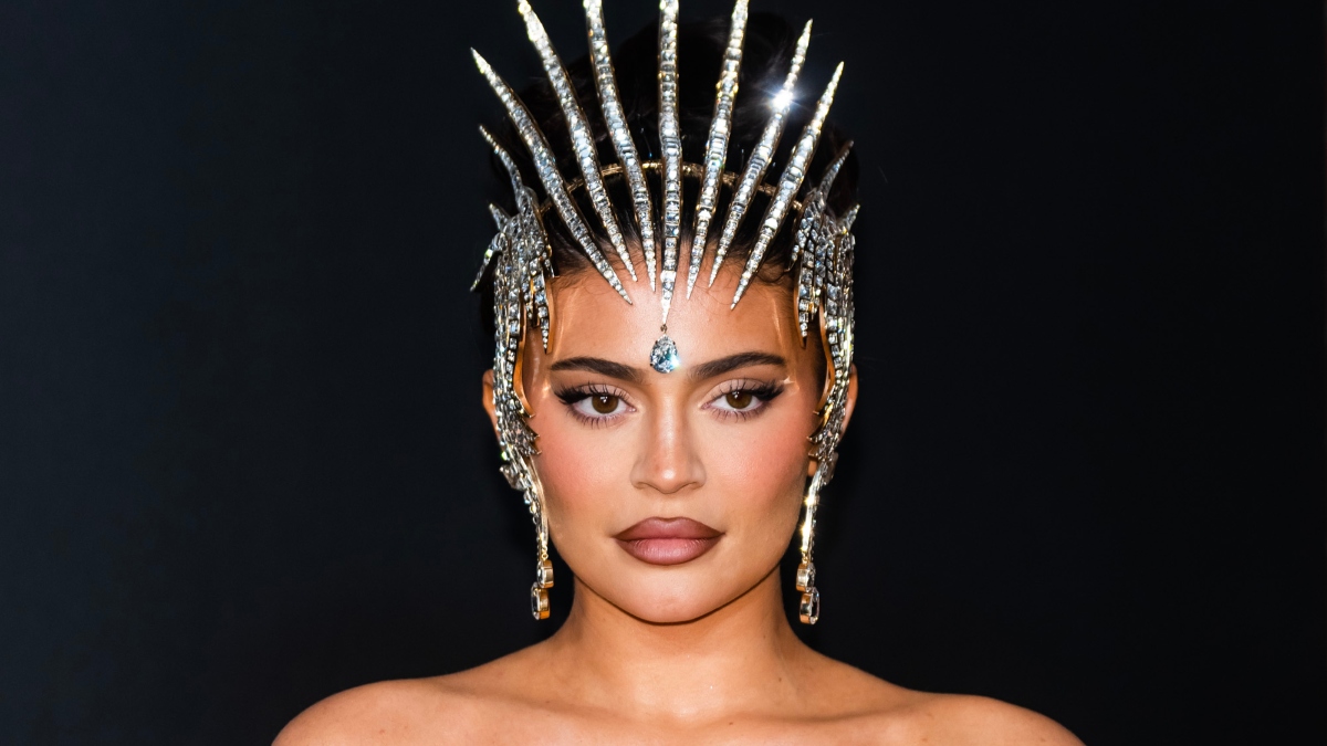 Kylie Jenner presumió sus sandias con pequeño vestido de baño Kylie Jenner presumió sus sandias con pequeño vestido de baño