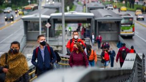 Estas son las altas multas a las que se enfrentaría por no usar tapabocas en TransMilenio