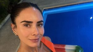 Johanna Fadul se bajó el ‘pantie’ y dejó ver la línea de bronceado