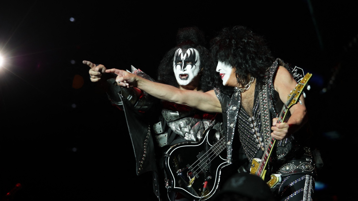 La épica entrada de Kiss al escenario en su último concierto en Bogotá