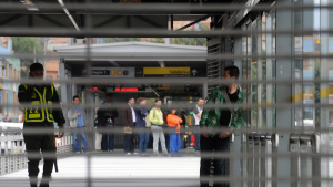 110723 - estación TransMilenio - getty