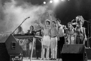 Charly García en concierto con Fabiana Cantilo y Fito Páez.(Getty Images)