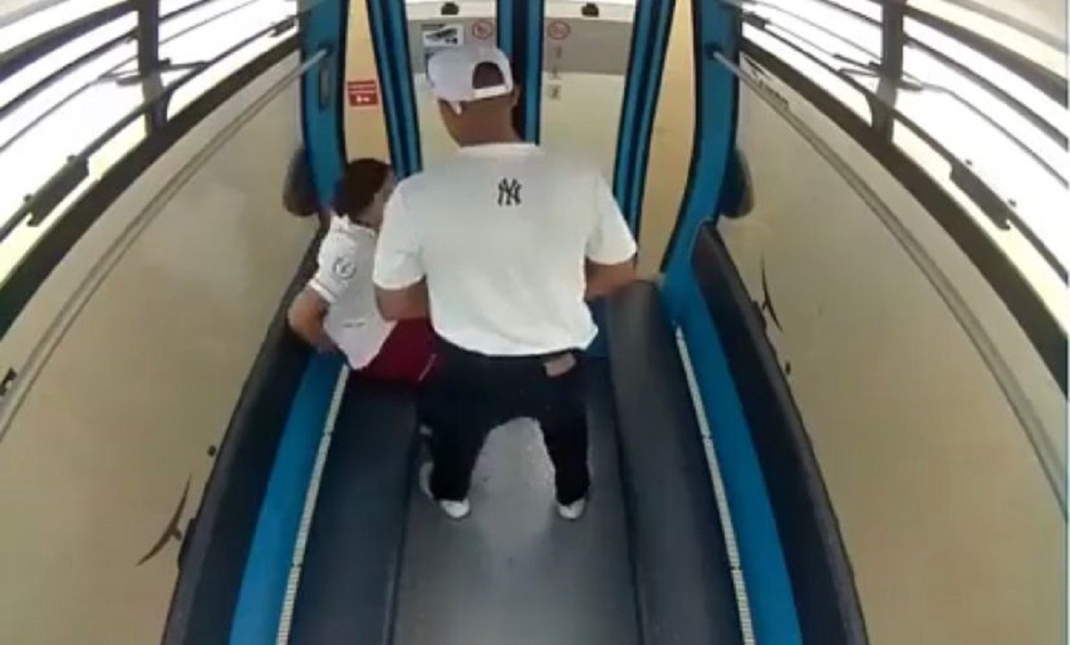 Empresa toma acciones por video intimo de pareja en el teleférico